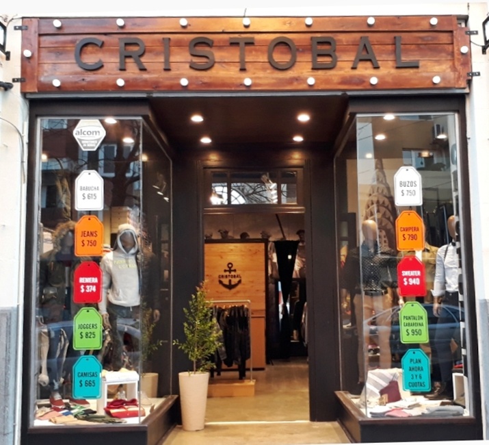 Cristóbal abrió sus puertas en la primera cuadra de Yrigoyen
