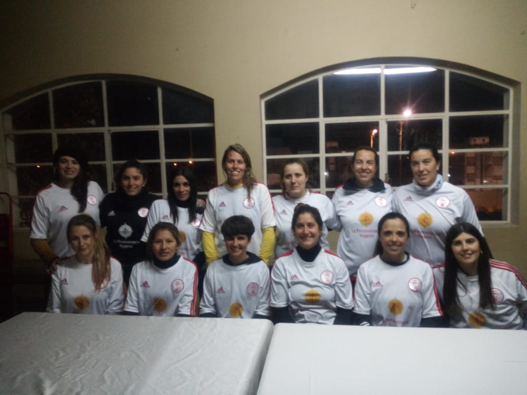 El equipo de fútbol femenino Meteoro ahora es Huracán