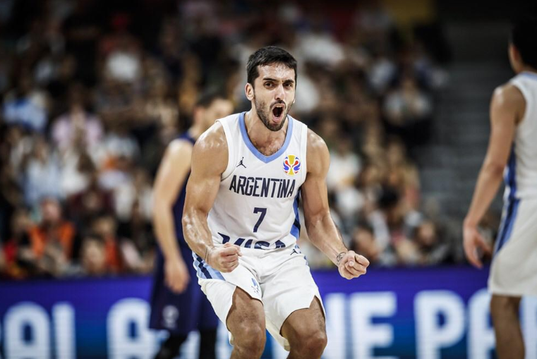 Argentina a semis tras superar a Serbia y con Fjellerup sumando minutos