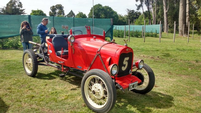 El domingo esperan una «fiesta fierrera» con el Encuentro Multimarcas de Autos de Época