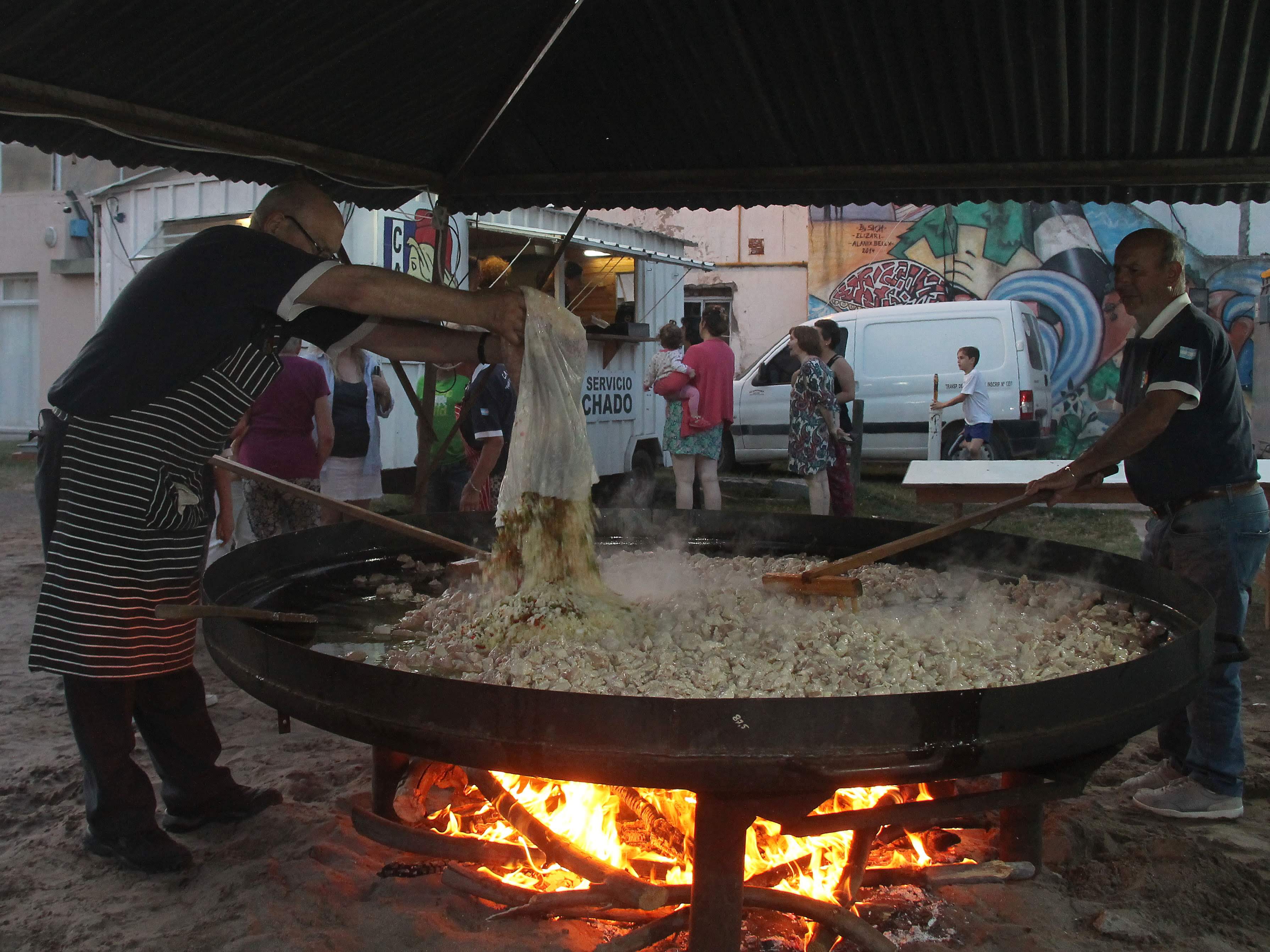 Nueva edición de la Paella Solidaria del CAS Fortín Machado