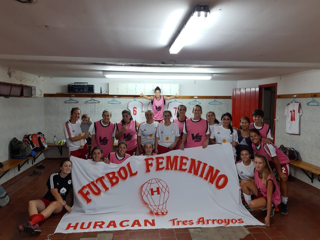 El femenino de Huracán supero 4 a 1 a Gimnasia de Necochea