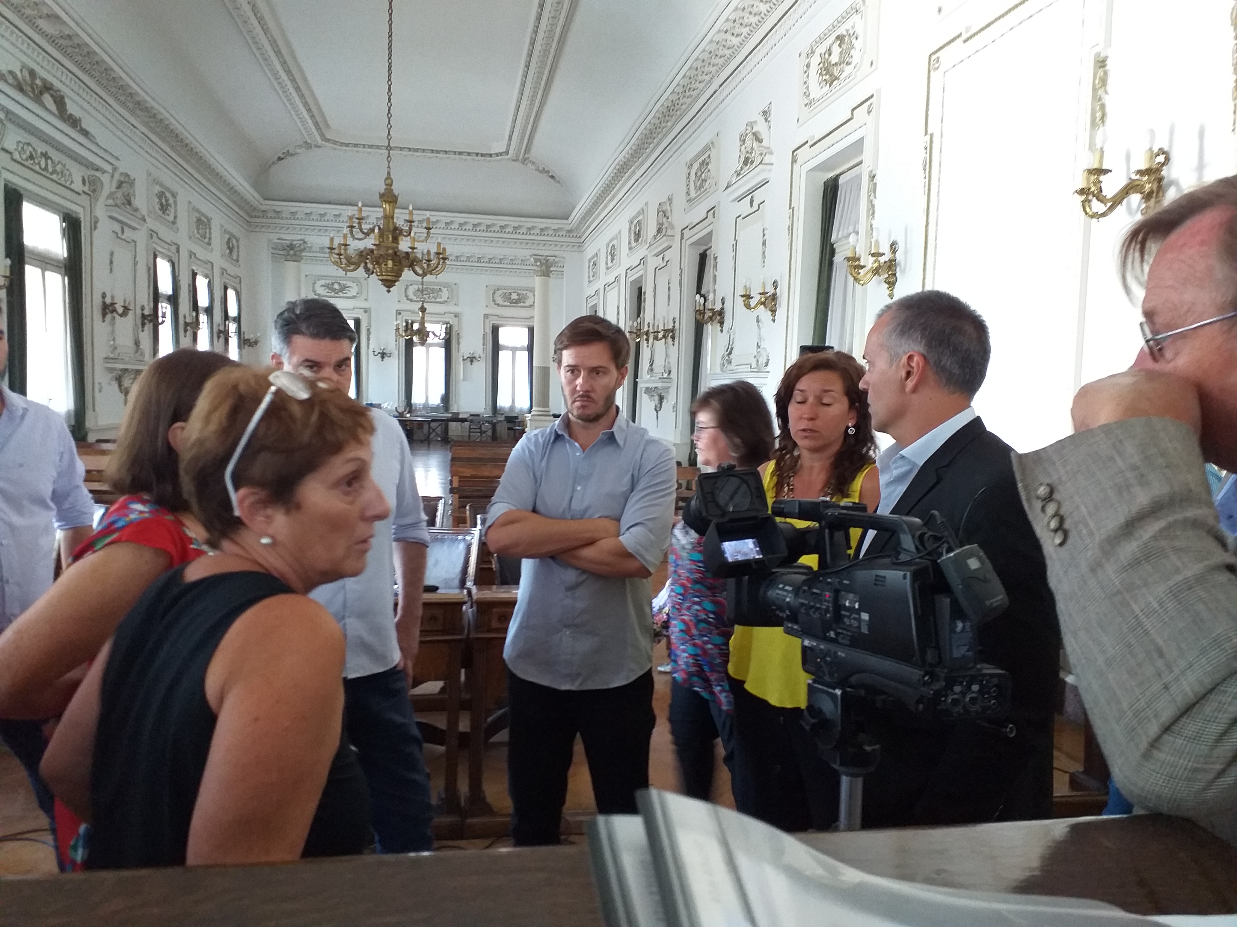 En una accidentada sesión, aprobaron el interés municipal por Cereal Coop