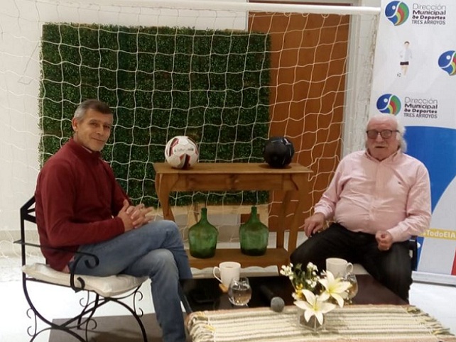 Lujosa charla futbolera