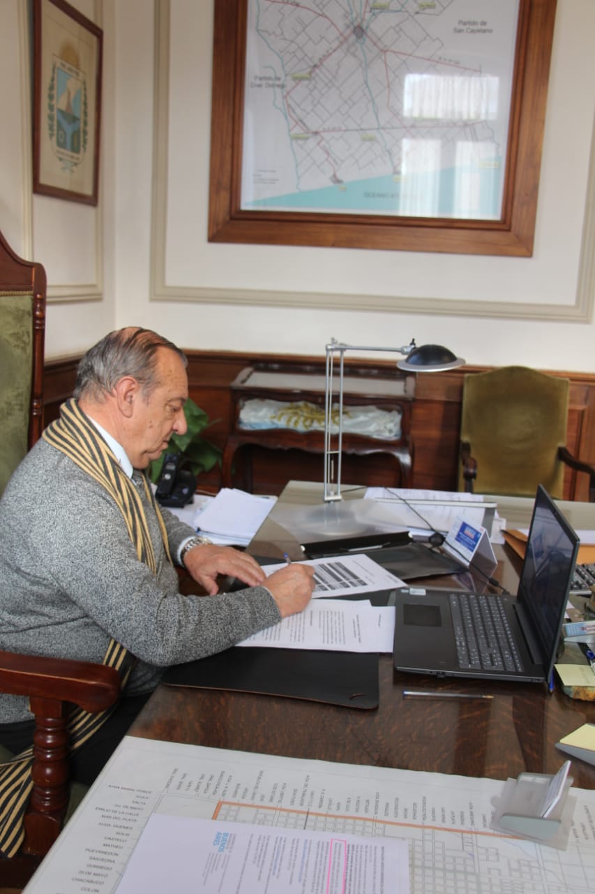 Sánchez suscribió un convenio financiero con la Provincia