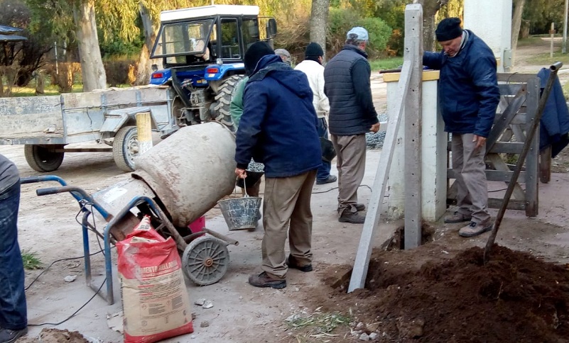 Cerco perimetral para la Escuela 34 de Reta