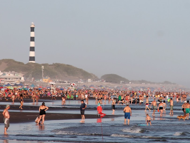 Es oficial: con protocolos, ratifican que habrá temporada de verano