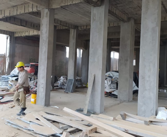 «Esqueleto» de Claromecó: tras recuperar la base, iniciaron obras en el primer piso