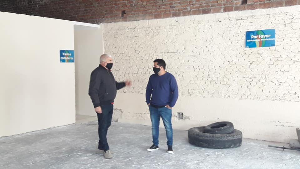 Tareas de reparaciones en el Gimnasio Nebel Pereyra