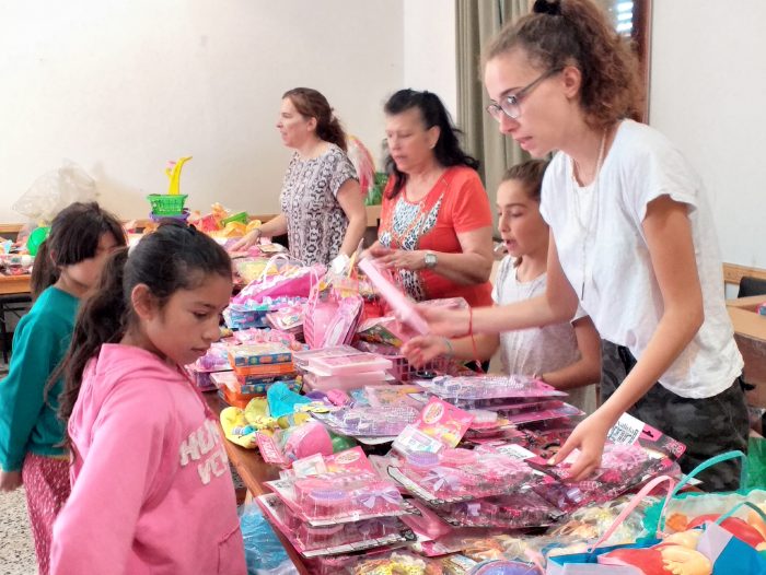 Sin caravana pero con entrega de juguetes, el 15 comienza la Colecta de Reyes Magos