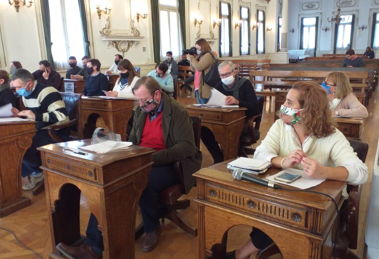 Presupuesto 2021: Juntos x el Cambio se opone a la moratoria, pide recorte de sueldos políticos y 32% de aumento de tasas