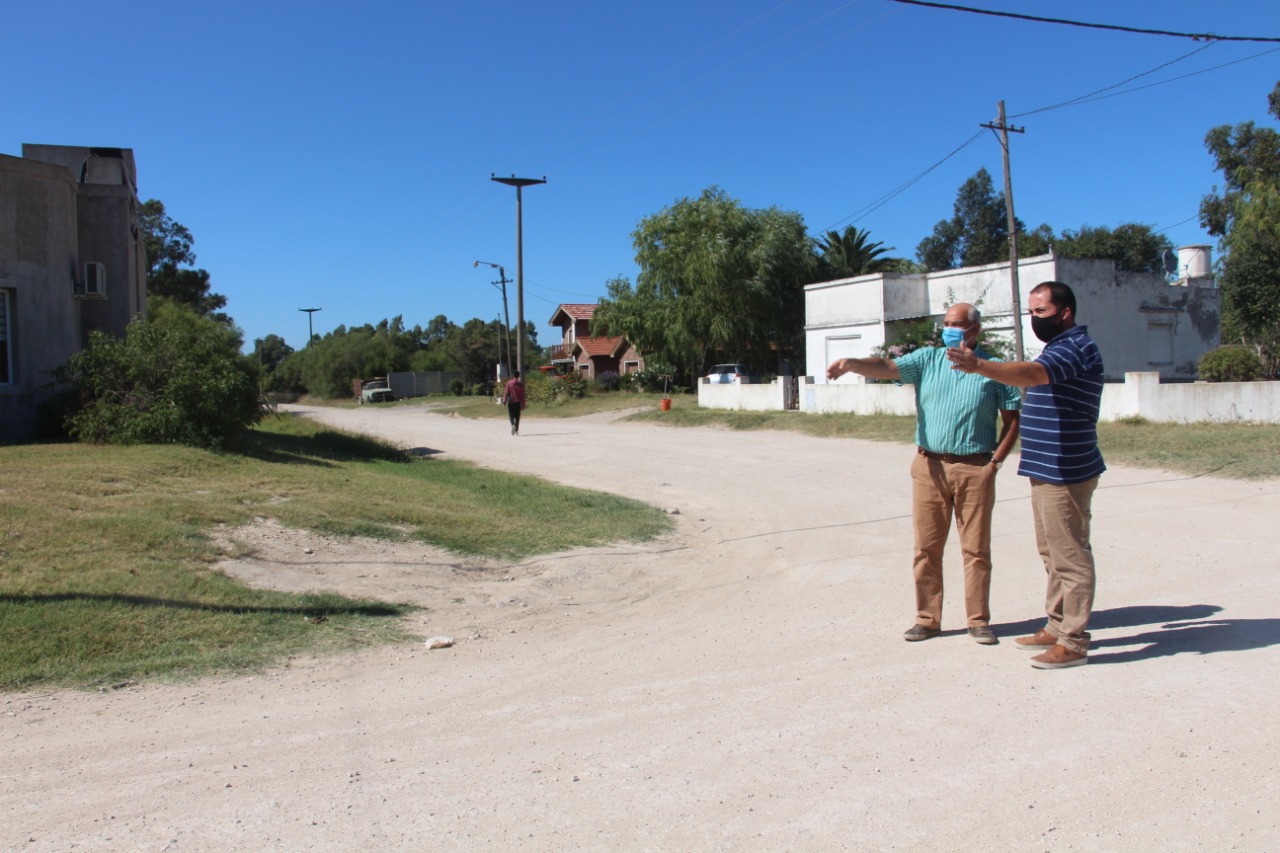 Fernández visitó Copetonas y confirmó cordón cuneta para la localidad