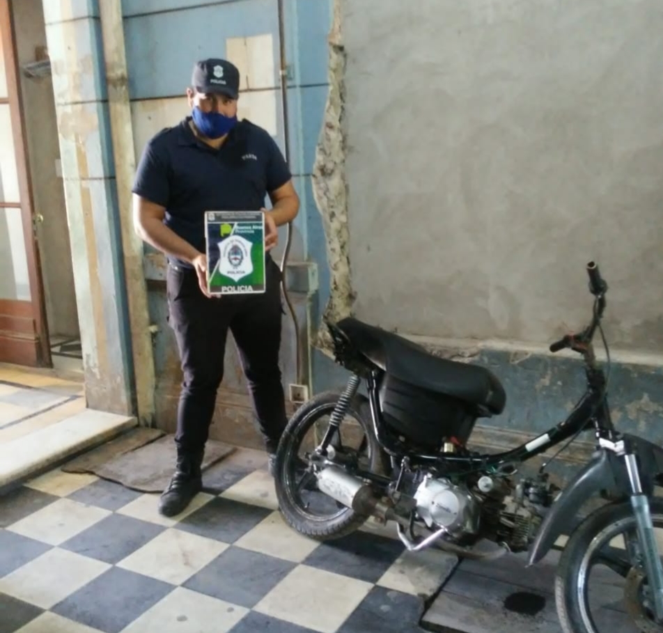 Un menor fue aprehendido por manejar una moto robada