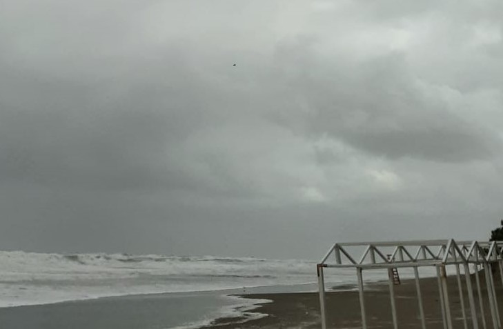 Emiten alerta por tormentas para el área costera durante el jueves