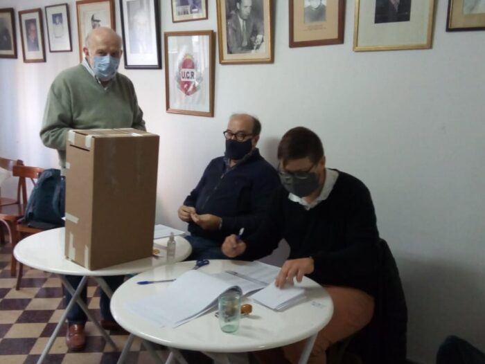 Elecciones 2021: Ruiz, consejero escolar, se anotó como probable candidato radical