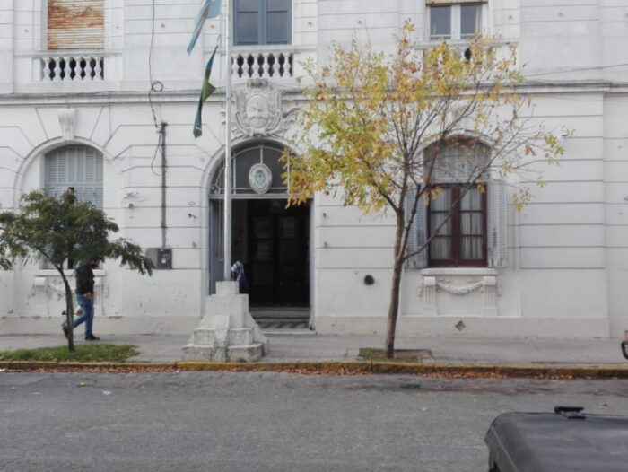 Robaron a una septuagenaria en Rocha al 900