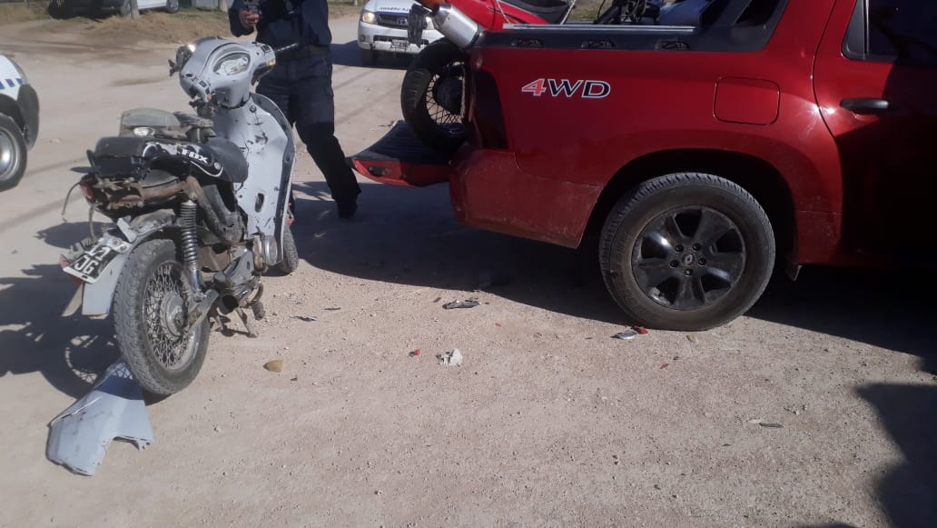 Motociclista herido tras choque contra una 4×4 en Alberdi y Catamarca