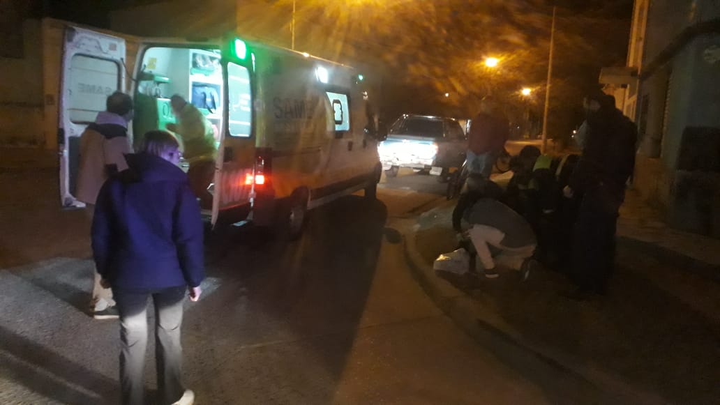 Se desvaneció en la calle y debieron trasladarla al Hospital