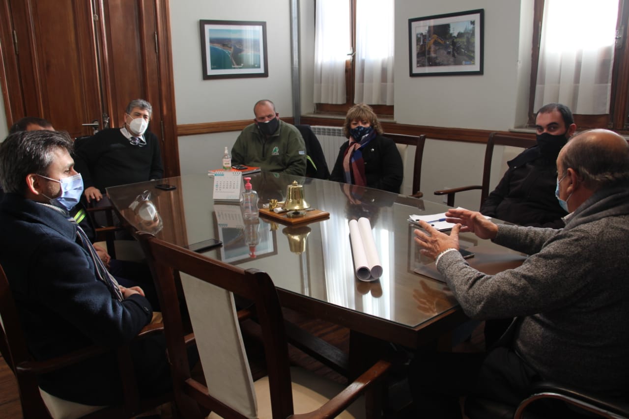 Sánchez presentó un proyecto para brindar energía solar al futuro Polo Educativo