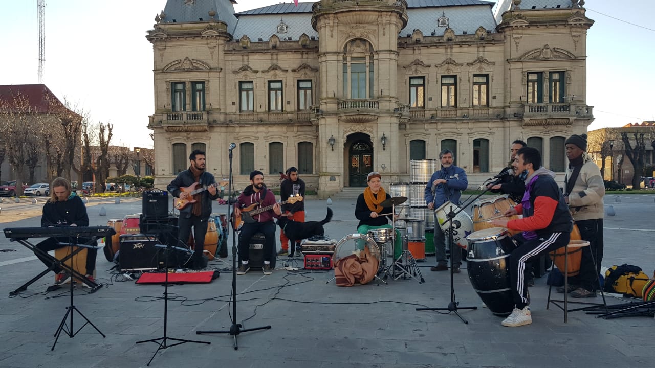 A beneficio de las Payasolidarias, llevaron a cabo el Festival EPA en Plaza San Martín