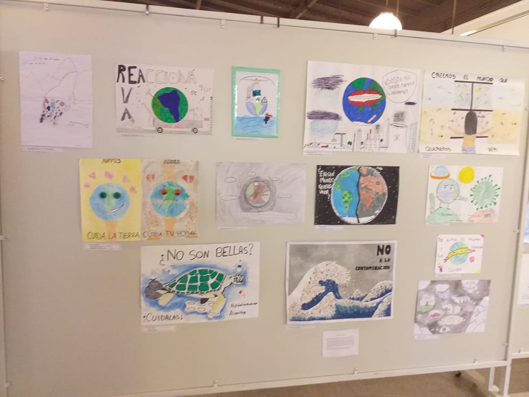 Juzgaron bocetos de alumnos participantes de Ecomurales