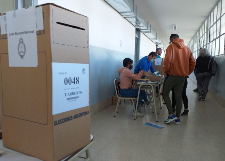 Con normalidad y escasas demoras, arrancaron los comicios en la ciudad