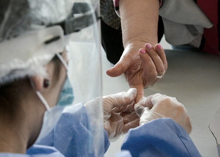 La Provincia envió más de medio millón de turnos para tercera dosis de vacunas