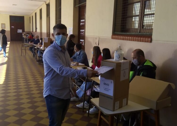 Votó Facundo Elgart y ponderó que aguardan los resultados «con mucha expectativa»