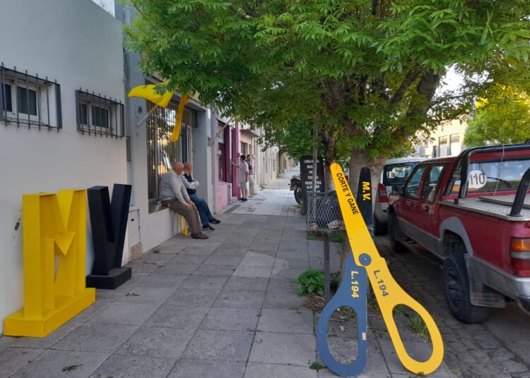 Tranquilidad y expectativa en los bunkers tras el cierre del comicio