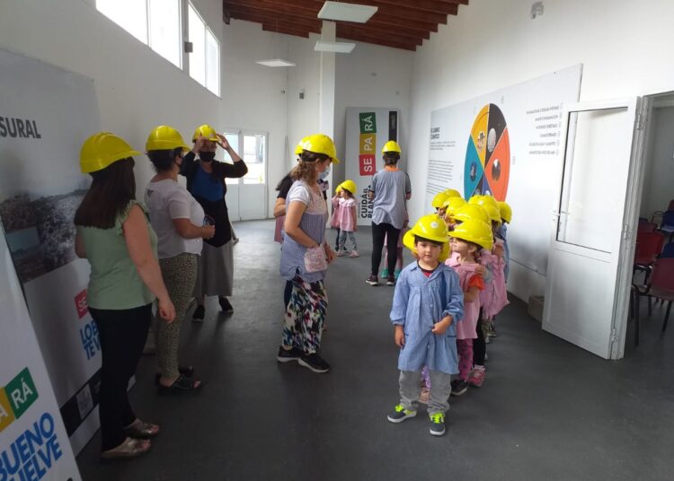 Alumnos del Jardín 913 visitaron la Planta de Reciclado