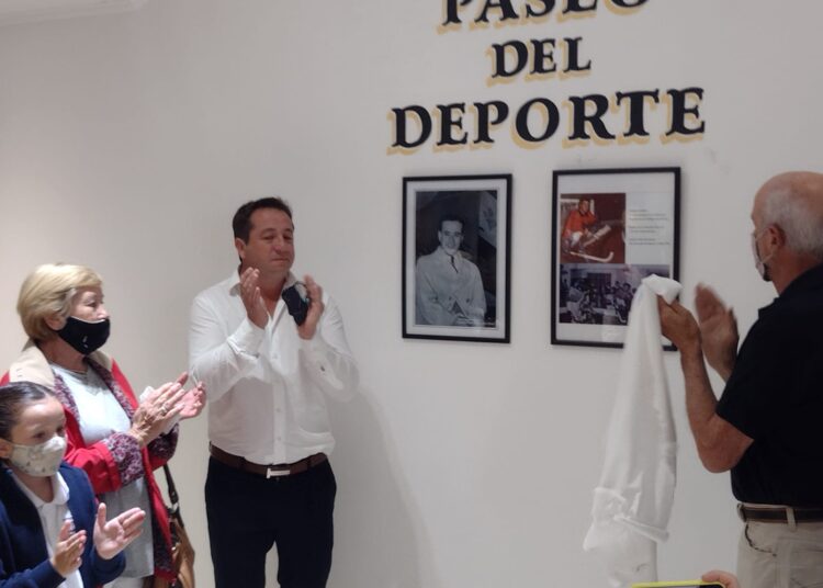 El Paseo del Deporte sumó a Roberto Carrín en la galería de destacados