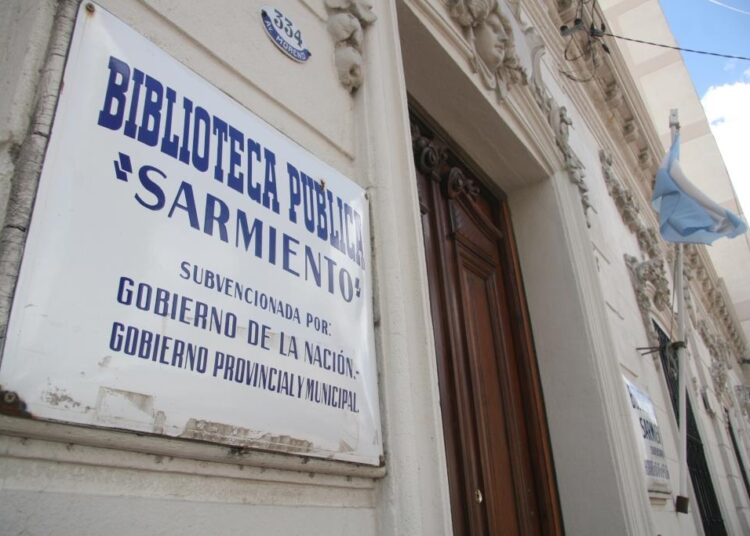 La Biblioteca Sarmiento reunirá a los escritores tresarroyenses