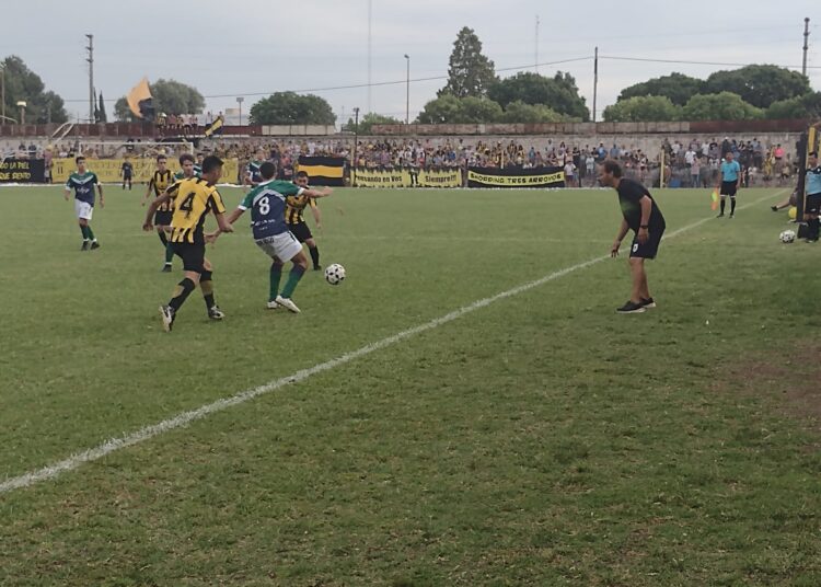 El Nacional, Colegiales y Once son semifinalistas en Primera