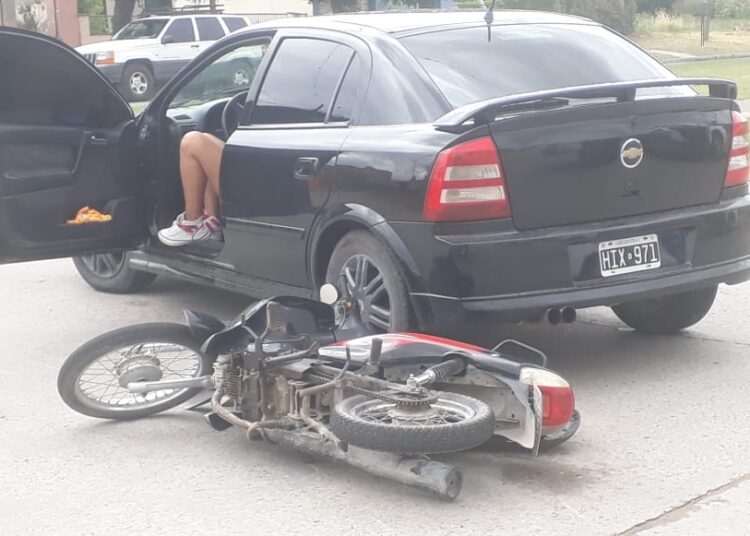 Una mujer resultó herida tras un choque en Libertad y Mar del Plata