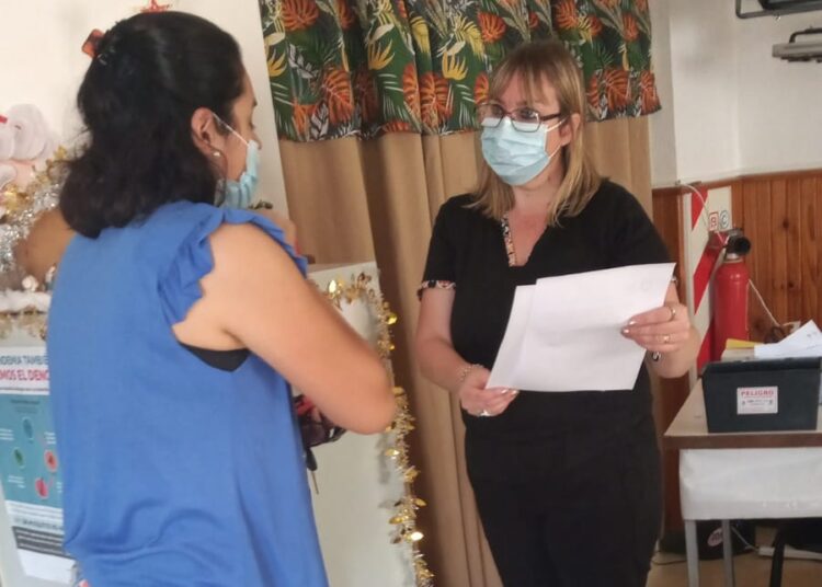 Políticas para la Juventud entregó información en los CAPS