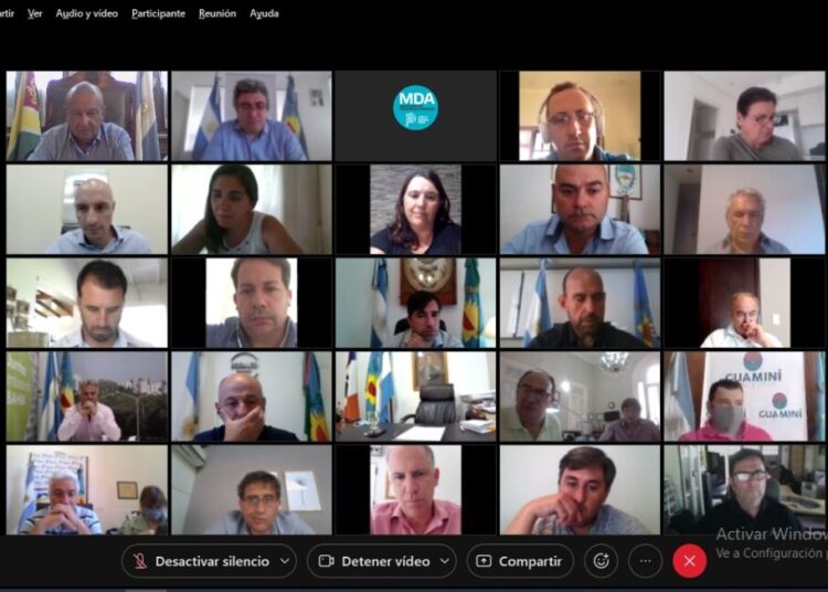 Desarrollo Agrario: Tres Arroyos se adhirió a la segunda etapa del Plan de Mejora de Caminos Rurales