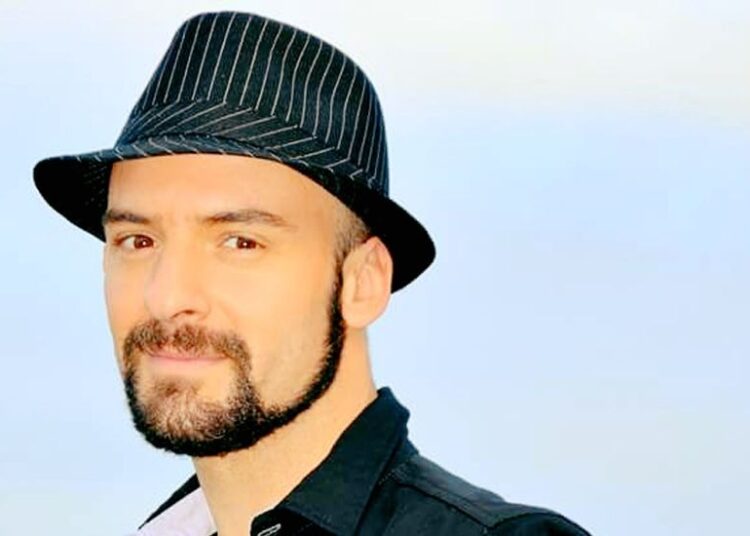 Juan Etchegoyen será el primer show de Ascot Hidden Club