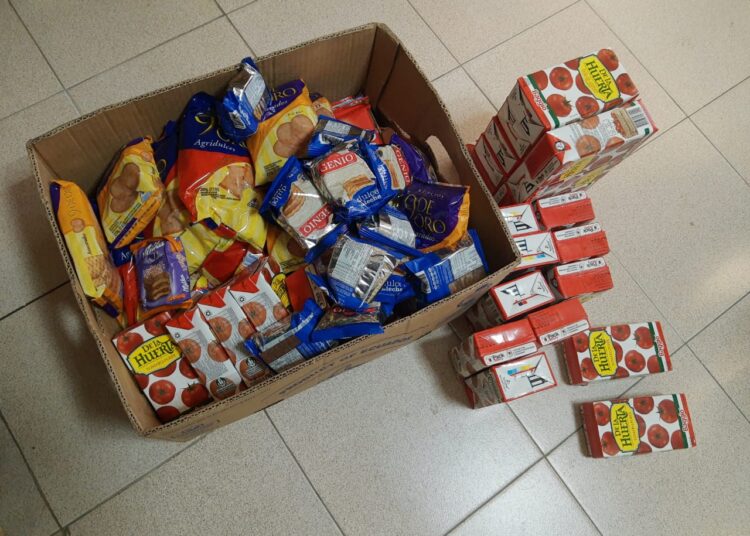Bromatología decomisó alimentos vencidos de un comercio en Suipacha al 640