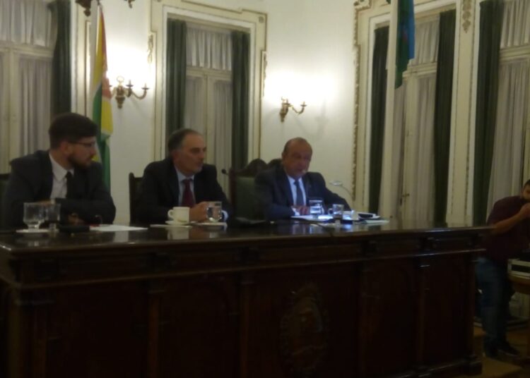 Sánchez, en la apertura de sesiones legislativas, pidió a la oposición «no estar en campaña permanentemente» y «trabajar en conjunto sin grietas»