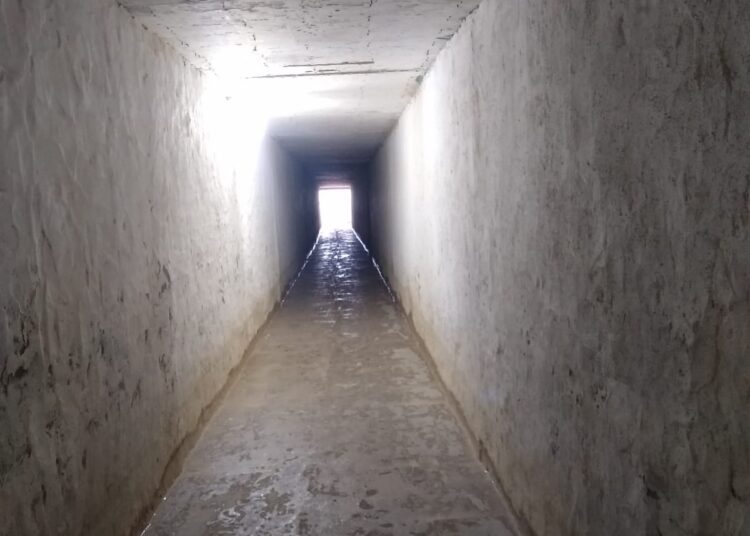 Reta: reacondicionan el tunel playero y las calles de la localidad