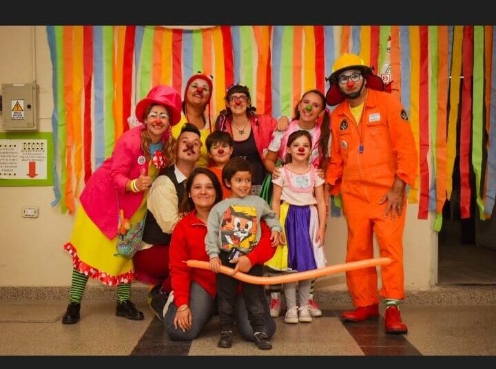 Siete años regalando sonrisas: la Compañía de Payasos «Había una Vez» cumple un nuevo aniversario