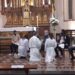 Llevaron a cabo el tradicional lavado de pies en la Parroquia del Carmen