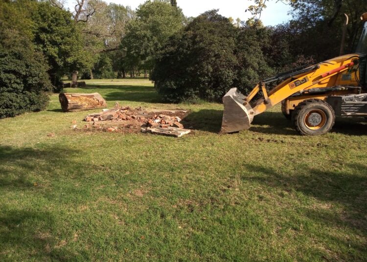 Reemplazan parte de los fogones viejos del Parque Cabañas