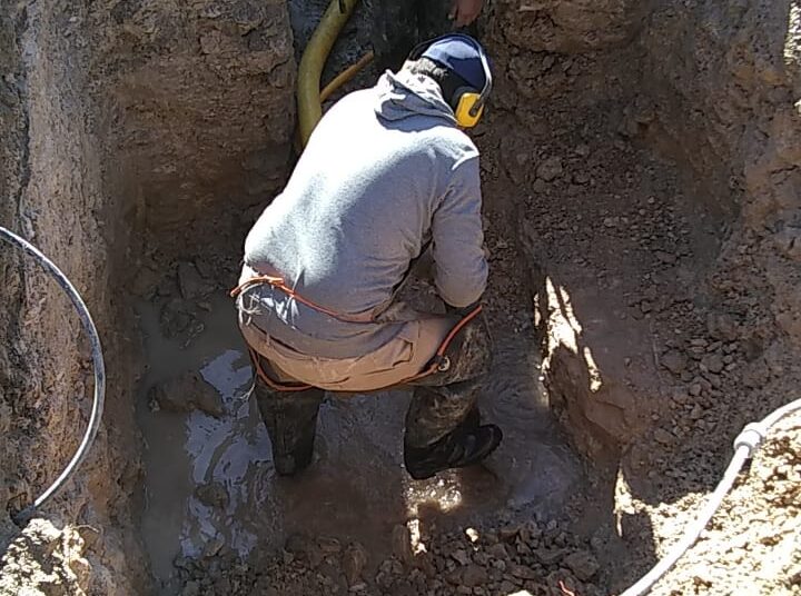 Reparan caño en cercanías de Plaza Francia y prevén merma de agua hasta mañana