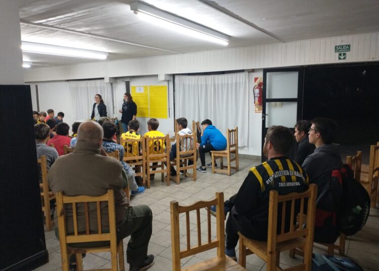 Prosiguen con el programa de prevención de adicciones en clubes