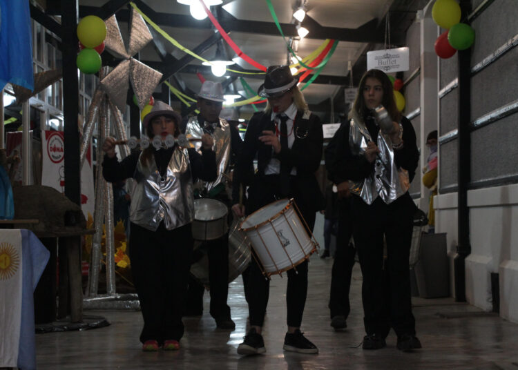 Inauguraron la exposición de las carrozas alegóricas de la Fiesta del Trigo en La Estación