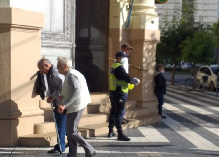 El Banco Nación suspende el trámite de fe de vida para jubilados y pensionados