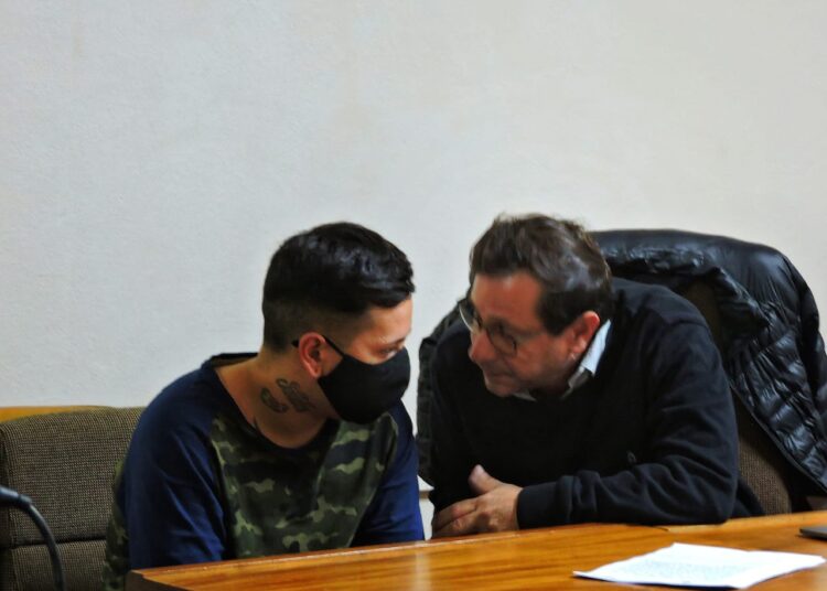 Bahía Blanca: iniciaron juicio a un vendedor de drogas que usaba a un niño de 10 años para distribuirla