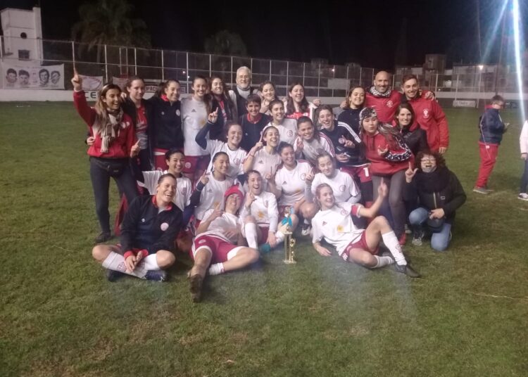 Huracán, campeón del Preparación de fútbol femenino
