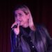 Paula Hiriart presentó su música en La Estación